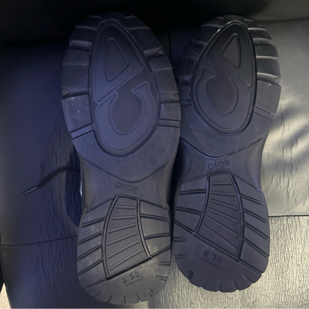 Dior Black and White Men's Sneakers - Picture 5 of 5